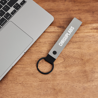 MATTE MINIMALIST keyring - light grey